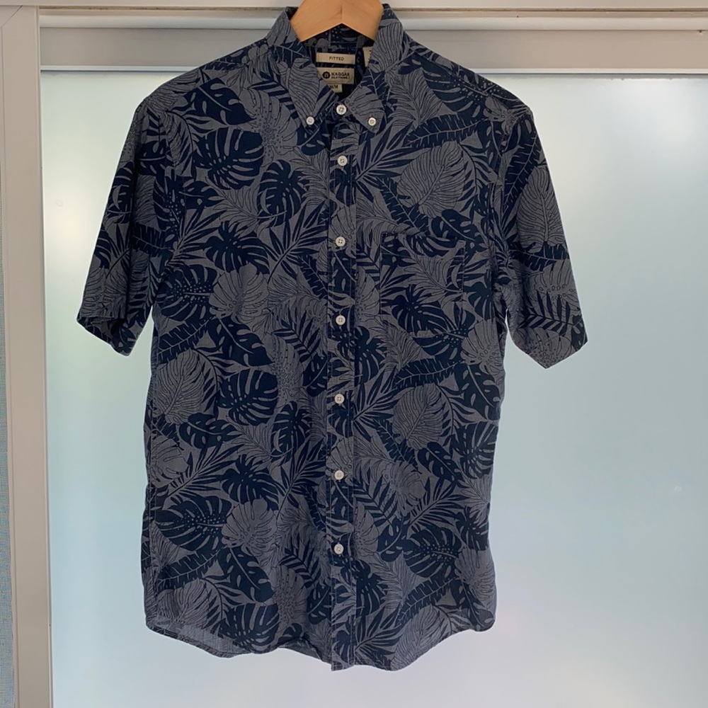 Men’s Haggar Medium aloha shirt